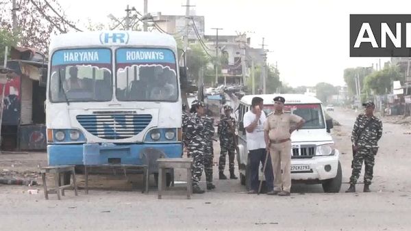 శోభాయాత్రకు అనుమతి లేదు, వీహెచ్ పీ మొండిపట్టు, టెన్షన్, అన్నీ బంద్, సీఎం !