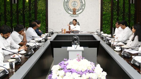 మన టెన్త్, ఇంటర్ సర్టిఫికెట్లకు గుర్తింపు-స్కూళ్లలో మరింతగా ఏఐ- జగన్ కీలక ఆదేశాలు..