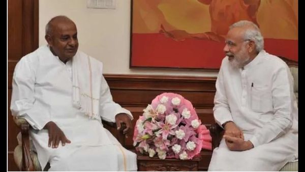 బీజేపీ అగ్రనేతలతో దేవెగౌడ, కుమారస్వామి భేటీ: ఎన్డీఏలోకి జేడీఎస్, నేడే ప్రకటన!