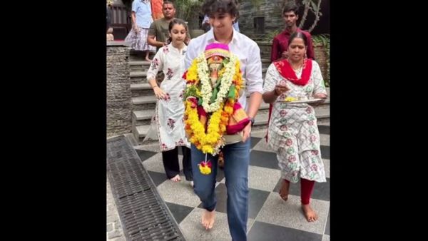 మహేశ్ బాబు నివాసంలో గణేష్ నిమజ్జన వేడుకలు: గౌతమ్, సితార ఇలా (వీడియో)