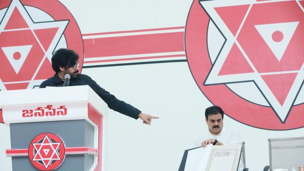 Janasena with TDP: నాదెండ్ల మనోహర్‌కు కీలక బాధ్యతలు, పవర్ షేరింగ్ అంటూ పవన్ కళ్యాణ్