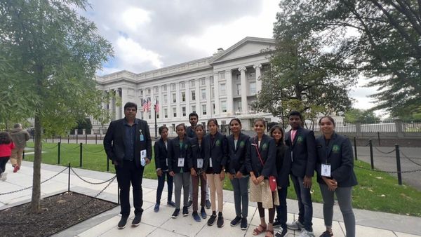 అరుదైన గుర్తింపు - అమెరికా అధ్యక్ష భవనంలో ఏపీ విద్యార్ధులు..!!