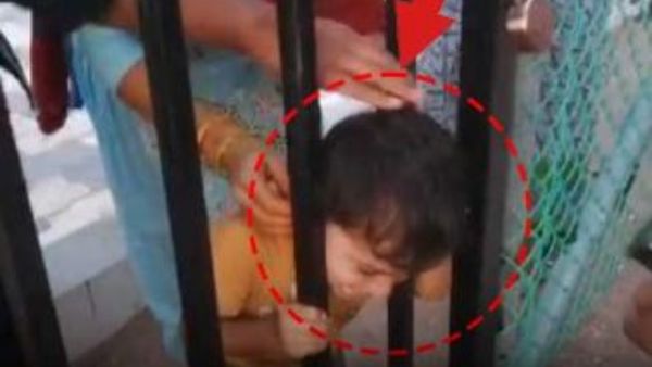 Boy: గేటు గ్రిల్స్ లో ఇరుక్కున్న బాలుడి తల..