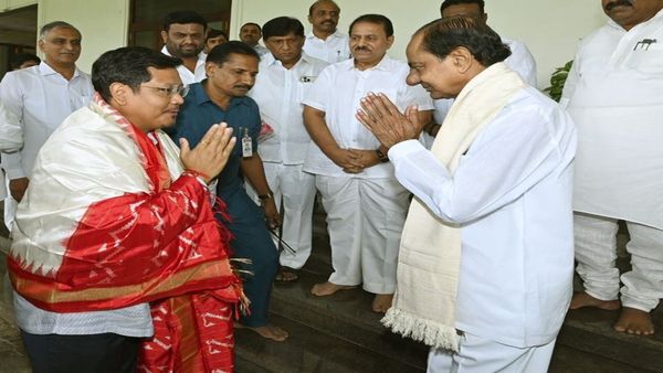 కేసీఆర్‌తో ఆ రాష్ట్ర సీఎం కీలక చర్చలు..!!