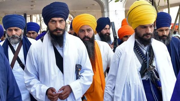 ఖలిస్తానీ గ్యాంగ్‌స్టర్లతో లింక్, భారత్ లో 50 చోట్ల సోదాలు. లింక్ చిక్కితే కెనడాకు !