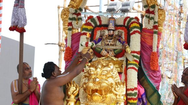 తిరుమలలో సింహ‌ వాహనంపై యోగ‌న‌ర‌సింహుడి అలంకారంలో శ్రీ‌ మలయప్ప స్వామి !