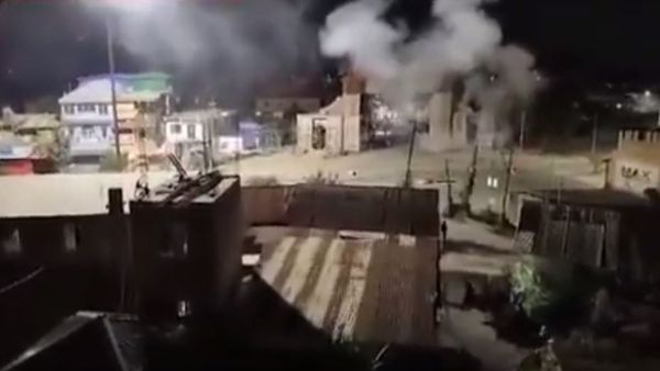 రాత్రి వేళ ముఖ్యమంత్రి నివాసం ముట్టడి- తీవ్ర ఉద్రిక్తత: గాల్లోకి కాల్పులు