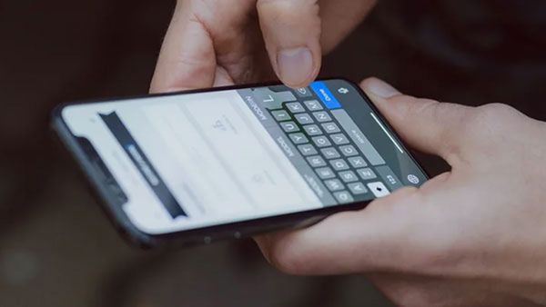 భార్యకు ఎప్పుడంటే అప్పుడు మెసేజ్ లు, ఫ్రెండ్ ను భర్త ఏం చేశాడంటే, రాత్రిపూట!