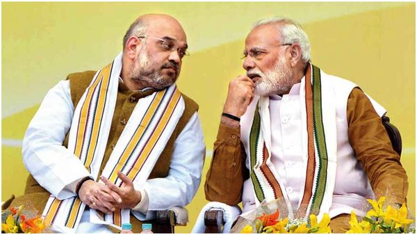 మోదీ, అమిత్ షాకు షాక్ ఇచ్చిన మాజీ సీఎం, ఎన్నికల్లో పోటీ చేస్తాని తేల్చేసిన ఫైర్ బ్రాండ్ !