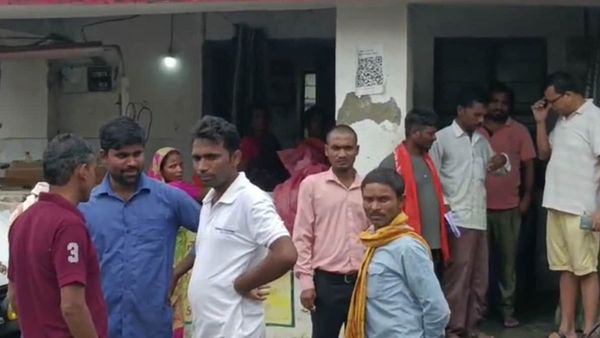 రుణం చెల్లించలేదని మహిళను నగ్నంగా చేసి నోట్లో మాత్రవిసర్జన చేసిన వ్యాపారి!