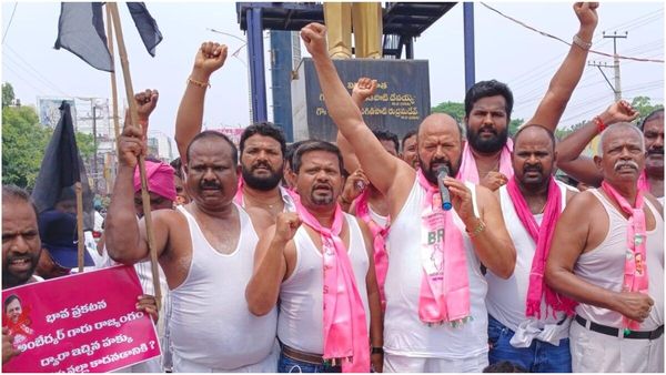 పల్లా వర్సెస్ ముత్తిరెడ్డి: తాడోపేడో తేల్చుకుంటా.. అర్ధనగ్న ప్రదర్శనతో ఎమ్మెల్యే నిరసన!!