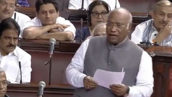 మోడీజీ.. మీ రాజకీయాలు మార్చుకోండి-పార్లమెంట్ ప్రత్యేక భేటీలో కాంగ్రెస్ అటాక్..