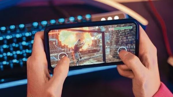 ఆన్‌లైన్ గేమింగ్ కంపెనీలకు షాక్‌.. రూ. 55 వేల కోట్ల పన్ను చెల్లించాల్సిందే..!