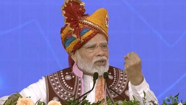 ఎన్నికల వేళ- తెలంగాణపై రూ.వేల కోట్లను గుమ్మరించిన కేంద్రం..