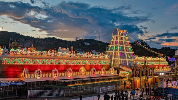 కలియుగ వైకుంఠంలా తిరుమల: బ్రహ్మోత్సవాలకు అంకురార్పణ: విశేషాలివే..