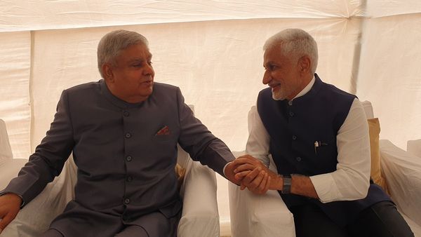 కేంద్రంతో మరింత సన్నిహితంగా..!!