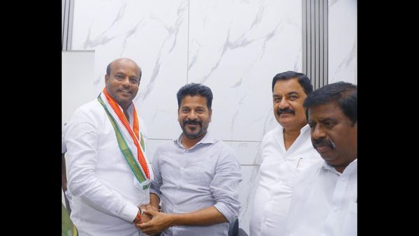 కాంగ్రెస్‌లో చేరిన బీఆర్ఎస్ నేత ముద్దగౌని రామ్మోహన్: రేవంత్ సంచలన ఆరోపణ