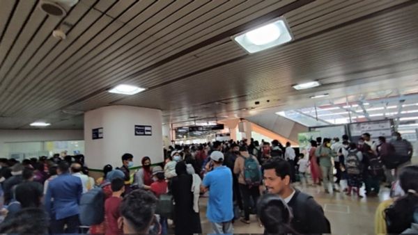 బెంగళూరు మెట్రోకు మరో సమస్య వచ్చింది, అంతా హ్యాపీ అనుకుంటే అక్కడే తంటాలు !