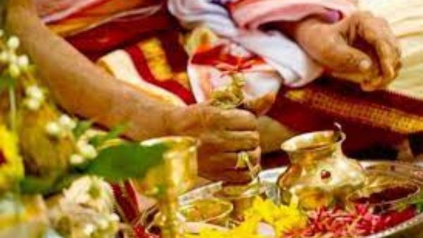 vastu tips: పూజలు చేసినా ఫలితం లేదా? అయితే తప్పులు చేస్తున్నారేమో.. చూసుకోండి!!