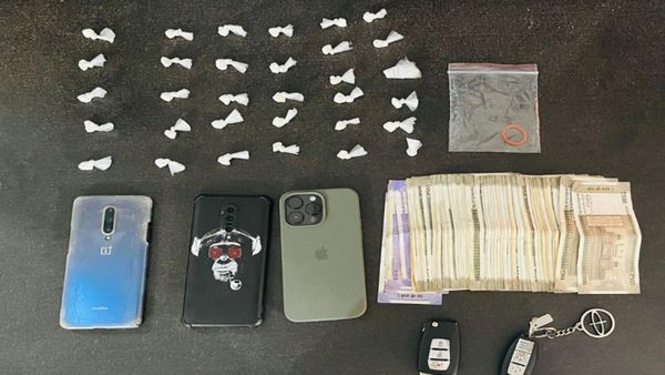 హైదరాబాద్‌లో మరో డ్రగ్స్ ముఠా ఆటకట్టు: రాజమండ్రికి చెందిన నలుగురి అరెస్ట్