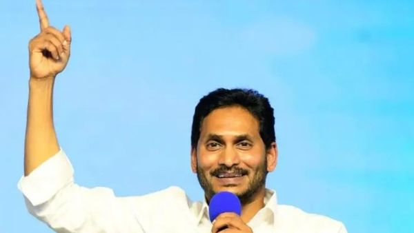 సోషల్ మీడియాను షేక్ చేస్తున్న సీఎం జగన్