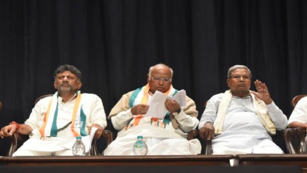 సీఎంకు సెగ, సీనియర్ మంత్రులకు షాక్, పక్కరాష్ట్రంలో పని అయిపోతే మేజర్ సర్జరీ !