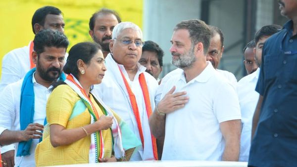 రాహుల్ గాంధీ సమక్షంలో కాంగ్రెస్ పార్టీలో చేరిన ఎమ్మెల్యే రేఖా నాయక్