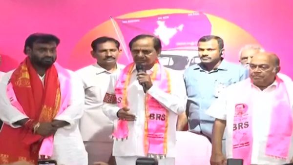 కాంగ్రెస్ కు షాక్: BRSలో చేరిన విష్ణువర్ధన్ రెడ్డి, నాగం జనార్ధన్ రెడ్డి!!