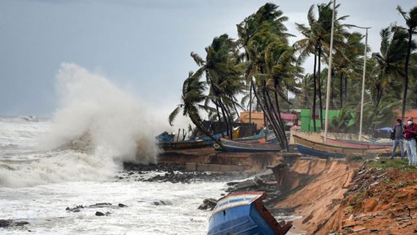 Cyclone Hamoon: సుడులు తిరుగుతూ తీరం వైపు: భారీ వర్షాలు- ఎల్లో అలర్ట్ జారీ