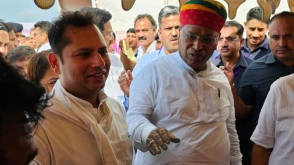 ఎలక్షన్ టైమ్ లో సీఎం కొడుకును విచారణకు పిలిచిన ఈడీ, వచ్చేయండి సార్ టైమ్ లేదు !