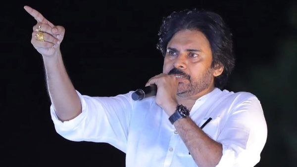 రూపాయి పావలా ప్రభుత్వం; చచ్చు తెలివితేటలు, కులరాజకీయాలు: భగ్గుమన్న పవన్ కళ్యాణ్!!