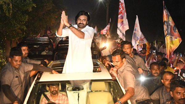 పవన్ వారాహి యాత్రకు బ్రేక్ - 
