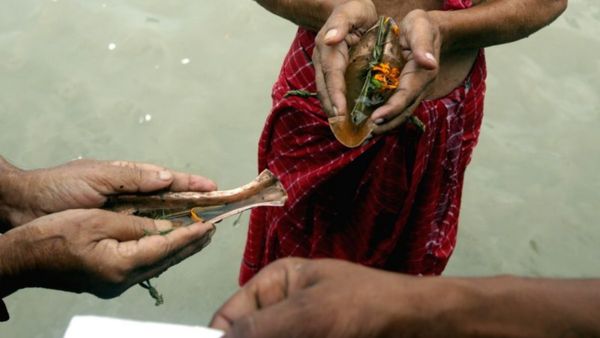 మహాలయ అమావాస్య నేడు.. ఈ పనులు పొరబాటున కూడా చెయ్యొద్దు!!