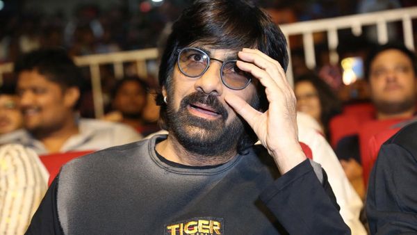 దసరా స్పెషల్ షోలో మాస్ మహారాజా ర‌వితేజ... 