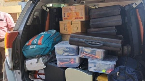 ప్రొద్దుటూరులో 300 కిలోల బంగారం సీజ్: దసరా వేళ ఇలా జరిగిందేంటి?