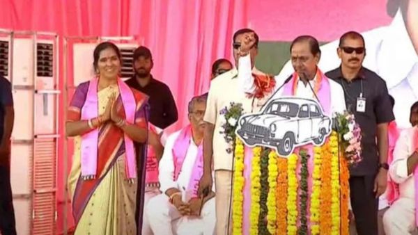 పద్మ పవర్ ఏందో చూశారుగా..: కాంగ్రెస్ మన కళ్లతోనే పొడవాలని చూస్తోందంటూ కేసీఆర్ ఫైర్