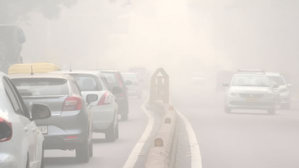 Delhi Air pollution:ప్రాణాలపై తీపి ఉంటే అటు వెళ్లకండి..!