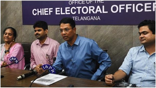 మీడియా, సోషల్‌మీడియాలో ప్రచారం నిషేధం; ఎగ్జిట్ పోల్స్ అప్పటివరకు నిషేధం: సీఈసీ వికాస్ రాజ్!!