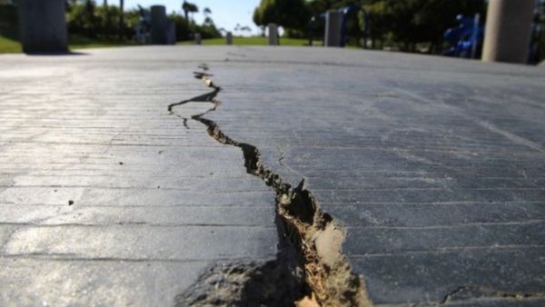 Earthquake: మహారాష్ట్రతో పాటు తెలంగాణలో భూ ప్రకంపనలు.. !