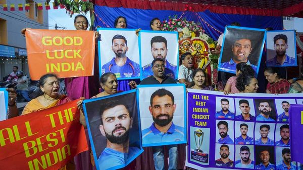 IND vs AUS final: వందే భారత్‌కూ ఫీవర్ పట్టుకుంది: ఈ రూట్‌లో ప్రత్యేక రైళ్లు: రికార్డ్ ఆక్యుపెన్సీ..!!