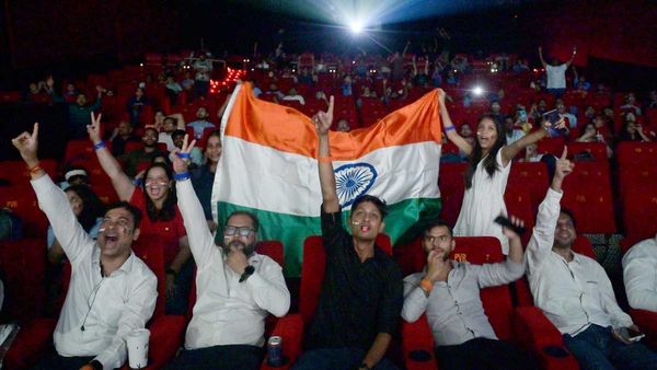 భారత్ సెమీ ఫైనల్స్ కోసం ఏపీలో ఈ నగరాల్లో భారీ స్క్రీన్లు ఏర్పాటు: ఫ్రీ ఎంట్రీ