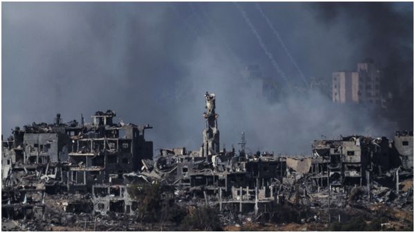 Israel war:గాజా హాస్పిటల్ పై ఇజ్రాయిల్ సైన్యం దాడి..ఇద్దరు పసిబిడ్డలతో సహా...!