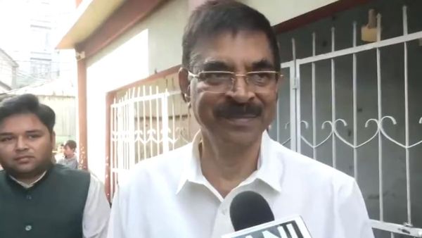 మిజోరం అసెంబ్లీ పోలింగ్: ఓటు హక్కు వినియోగించుకున్న కంభంపాటి హరిబాబు