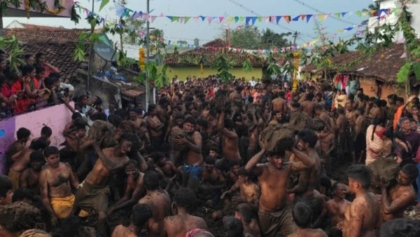 పక్కరాష్ట్రంలో దుమ్ములేపిన మగాళ్లు, గాడిద మీద ఊరేగింపులు, పేడతో వాంచుడు, ఏం జరిగింది ?