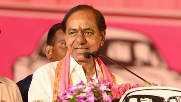 కేసీఆర్ కు గజ్వేల్ లో షాక్!!