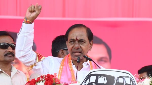 పోలింగ్ వేళ సీఎం కేసీఆర్ కీలక ప్రకటన - రైతుబంధుపై ఇలా..!!