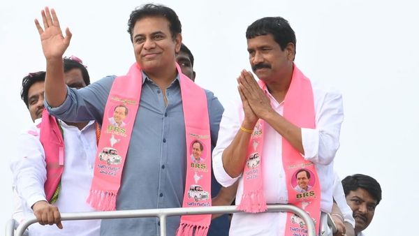 జనంలో ఉండే ఎమ్మెల్యే కావాలా? జైలుకు పోయే ఎమ్మెల్యే కావాలా?: కోడంగల్‌లో కేటీఆర్