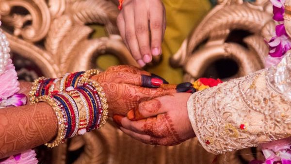 NRI News: ఎన్నారై పెళ్లి సమస్యలపై లా కమిషన్ పరిశోధనలు చేయాలి..