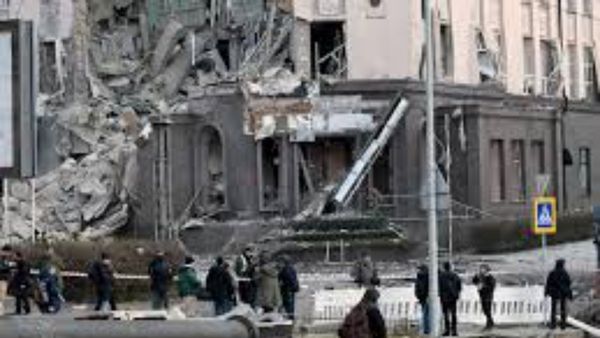 Russia: ఉక్రెయిన్‍పై డ్రోన్లతో విరుచుకుపడ్డ రష్యా..