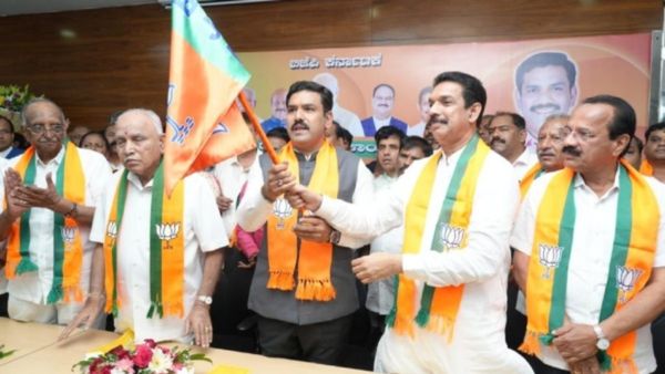 సొంత పార్టీలో ఎంత జరుగుతోంది, నిన్ననే అంతా ఓకే అనుకున్నారు, అయితే ఇలా ?